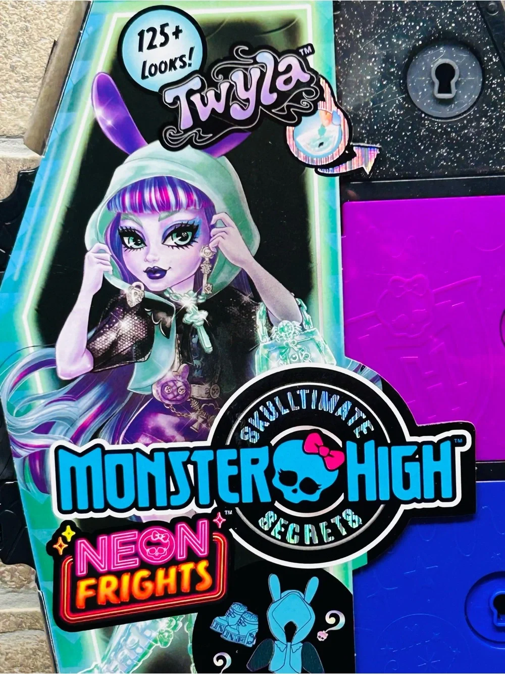 New Monster High Neon Frights Twyla